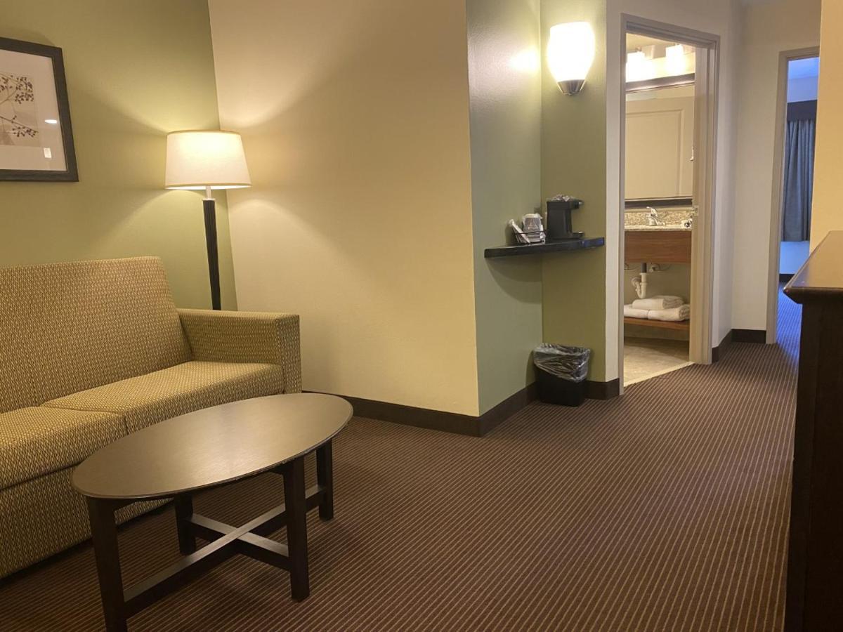 Americinn By Wyndham Hartford Sd Екстериор снимка