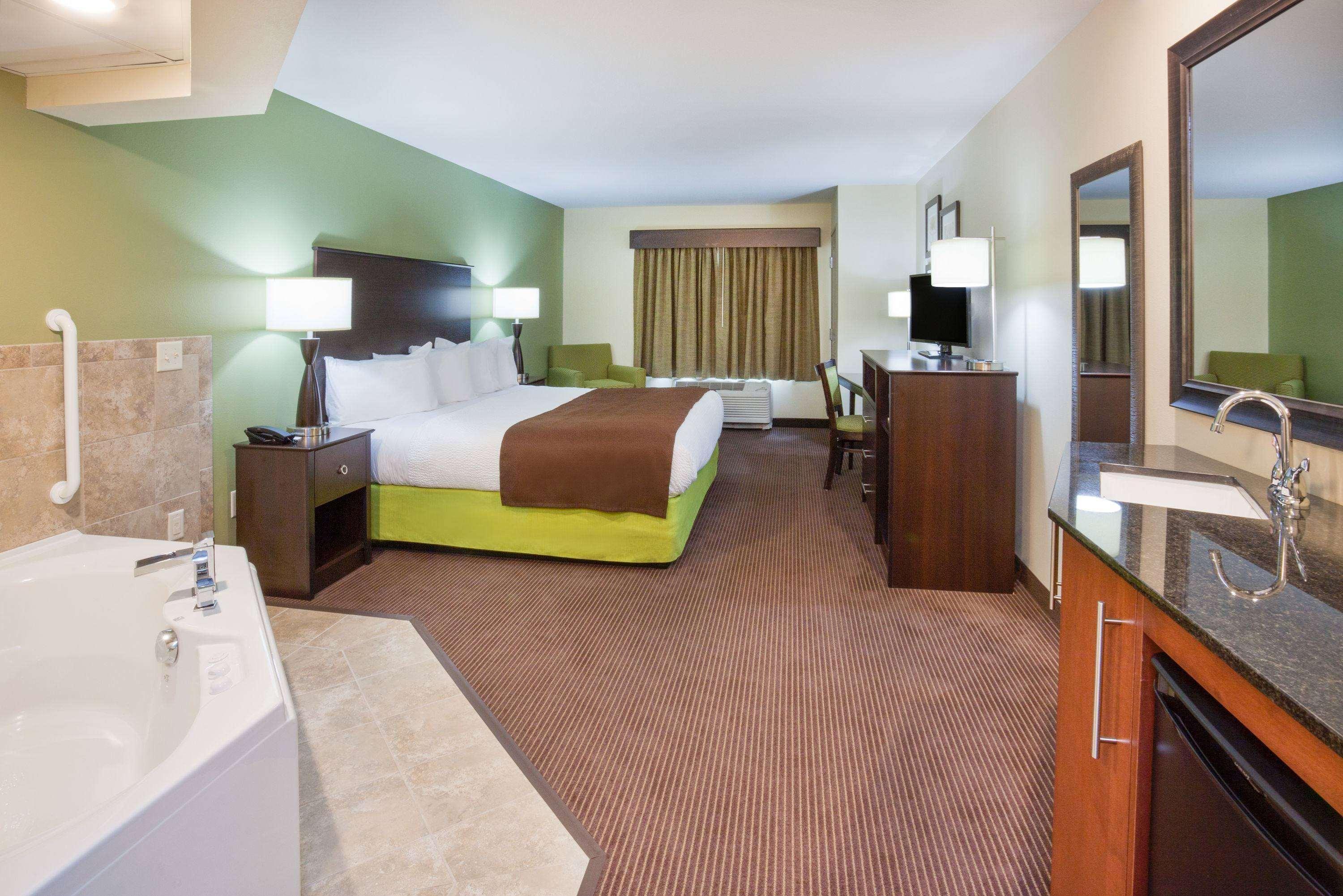 Americinn By Wyndham Hartford Sd Екстериор снимка