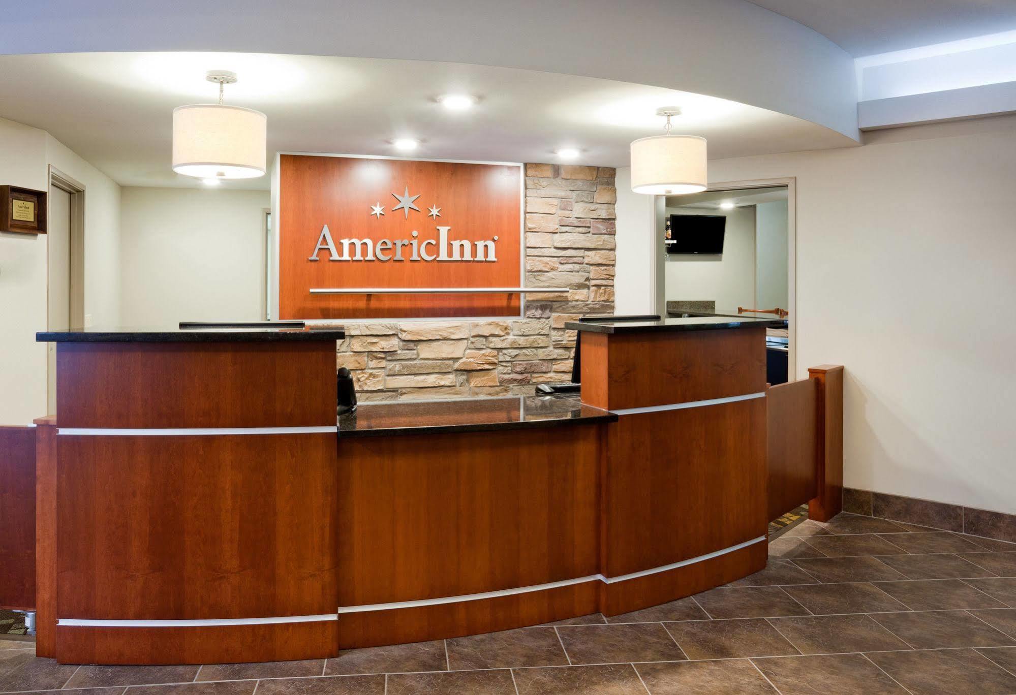 Americinn By Wyndham Hartford Sd Екстериор снимка